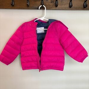 🧥✨ Cozy Up in Color! Toddler Girls’ Hot Pink Puffer Jacket (18–24M) 🧥❄️